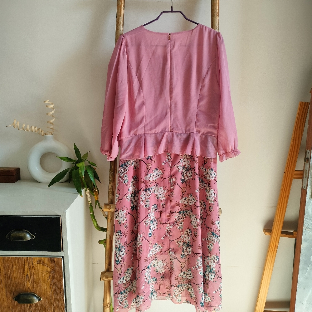 Lightweight Elegant 2-in-1 Dress - Picture 9 of 16